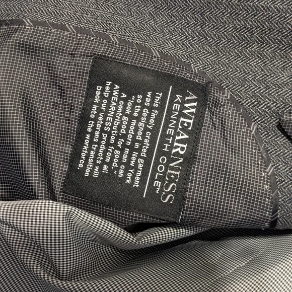 Sports Coat - Kenneth Cole Blazer / Jacket - Great Condition, Barely Used, 36S - Picture 7 of 8